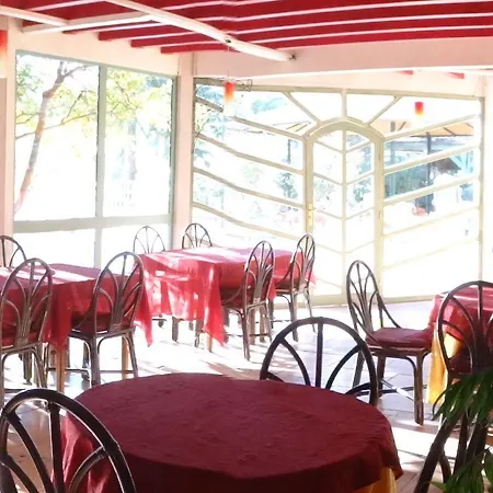Hotell Tropic Rivesaltes