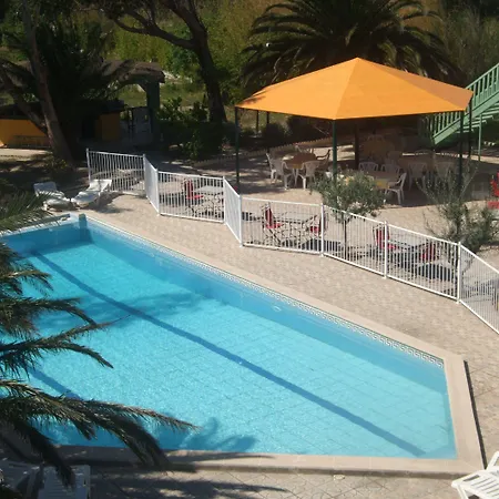 Hotel Tropic