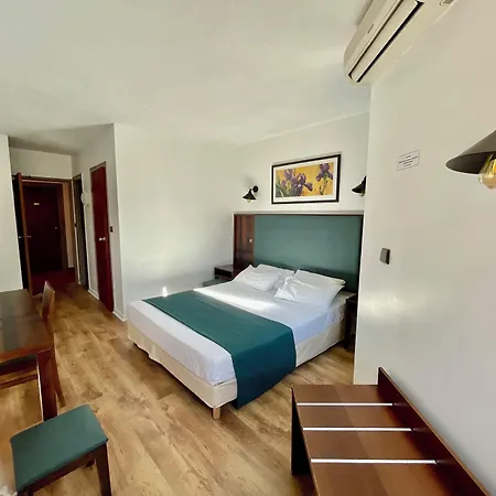 Hotel Tropic