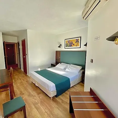 Hotel Tropic