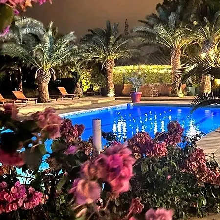 Tropic Hotell