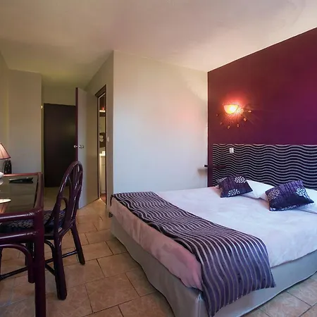 Hotel Tropic
