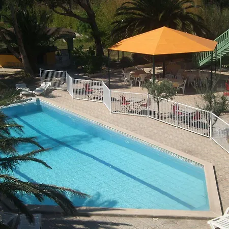 Tropic Hotel 3*