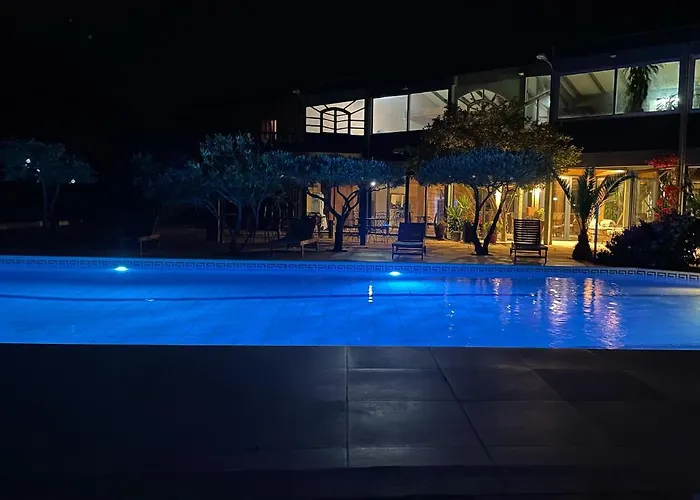 Tropic 3*